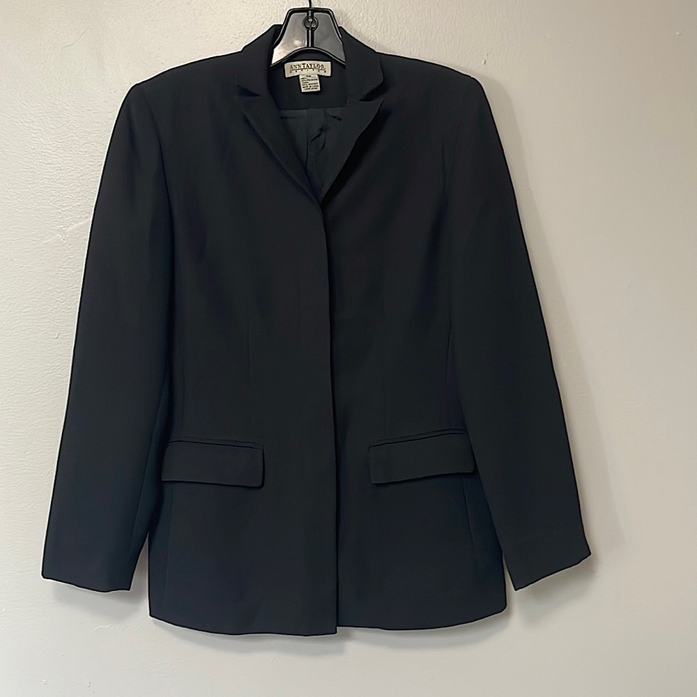 Ann Taylor. Black blazer. 4 petite